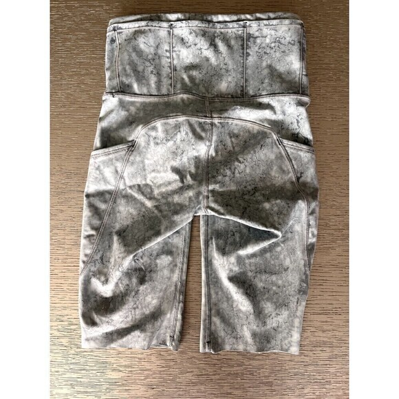 LULULEMON FAST FREE HR SHORT 10” City Grit White Blue SIZE 0 New - Picture 3 of 5